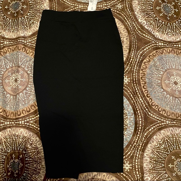 Fashion Nova Dresses & Skirts - Fashion Nova Fitted Black Skirt